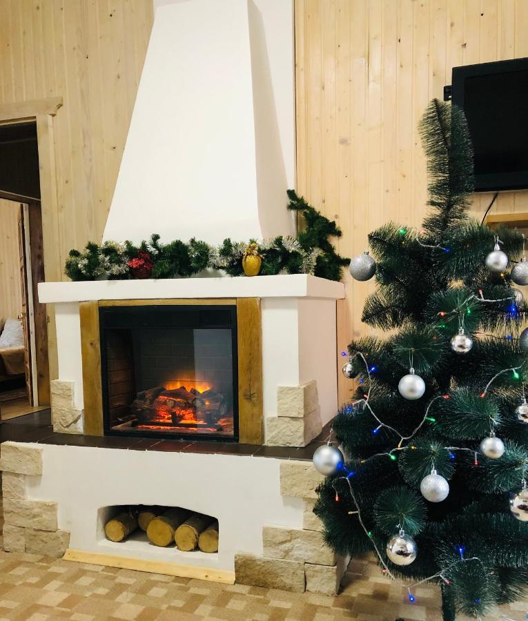 Айворі Хаус 미쿨리친 외부 사진