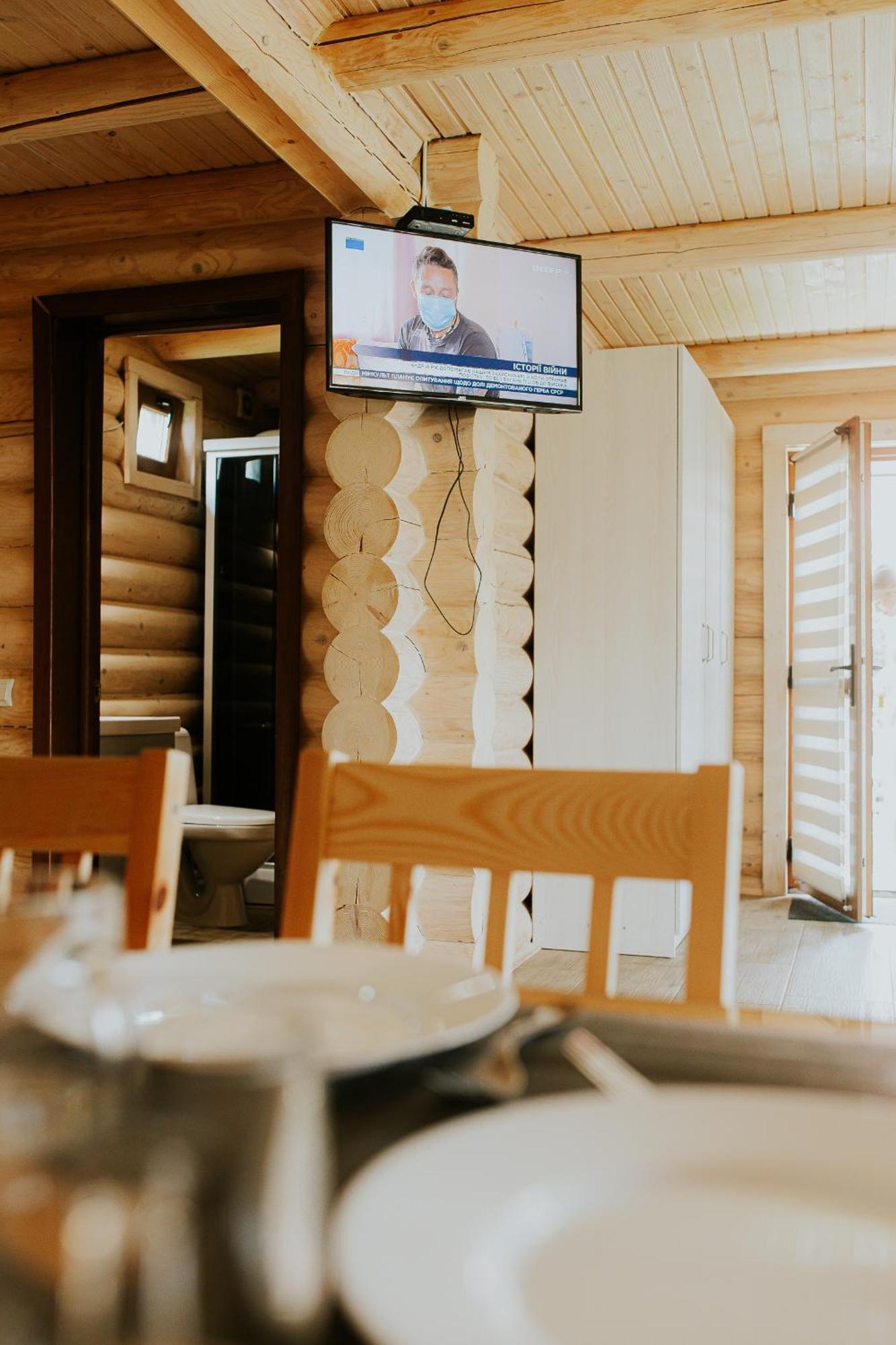 Айворі Хаус 미쿨리친 외부 사진